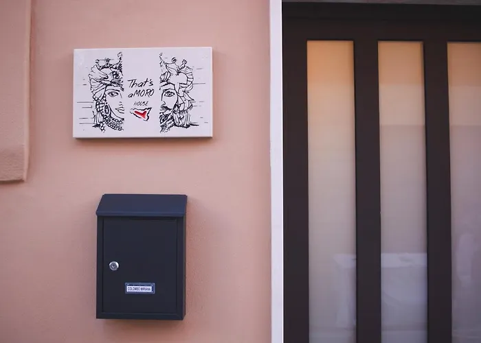 That\'S Amoro House